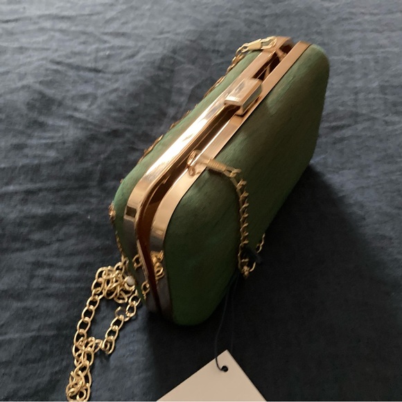 Atiya Choudhury Embellished Green Clutch - Picture 3 of 5